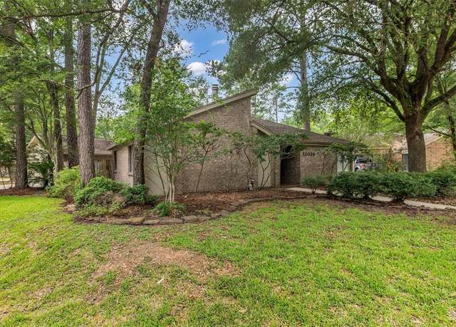 Property at 12029 Acorn Oak St, The Woodlands, TX 77380, 3 beds, 2.5 baths