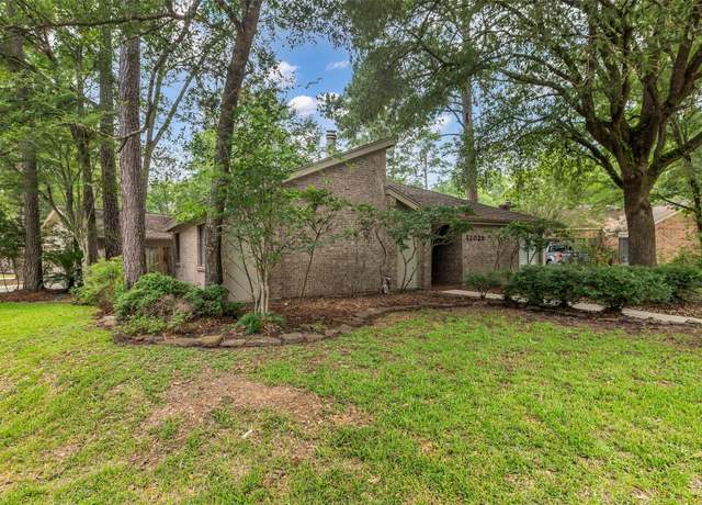 Property at 12029 Acorn Oak St, The Woodlands, TX 77380, 3 beds, 2.5 baths