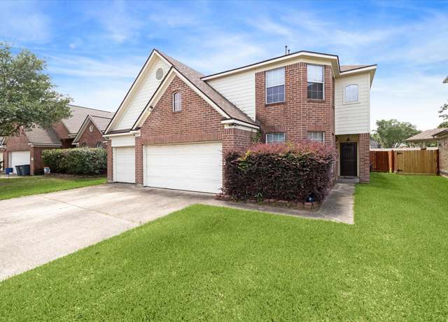 Property at 17115 Quiet Grove Ln, Humble, TX 77346, 5 beds, 3.5 baths