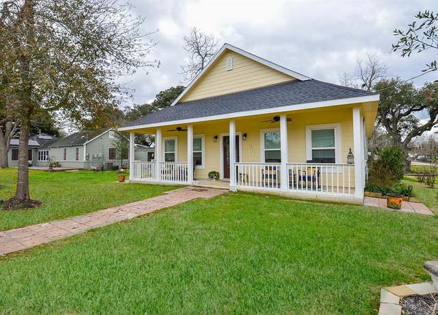 Property at 2315 Dewey St, Waller, TX 77484, 2 beds, 2 baths