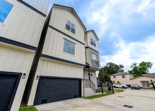 Property at 2310 Reinerman St, Houston, TX 77007, 3 beds, 3.5 baths