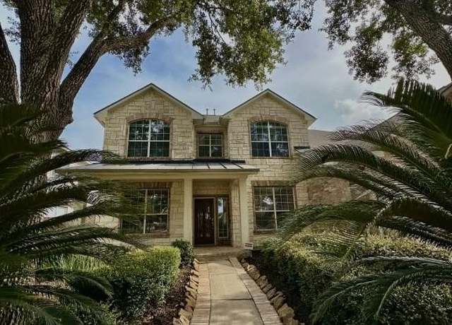 Property at 11608 Summer Moon Dr, Pearland, TX 77584, 4 beds, 3.5 baths