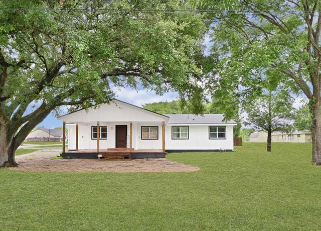 Property at 1710 Valley View Dr, La Porte, TX 77571, 3 beds, 2 baths