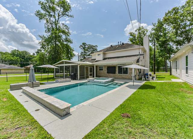 Property at 3626 Lake Breeze Ln, Crosby, TX 77532, 4 beds, 2.5 baths