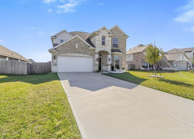 Property at 14102 Red River Dr, Baytown, TX 77523, 4 beds, 3.5 baths