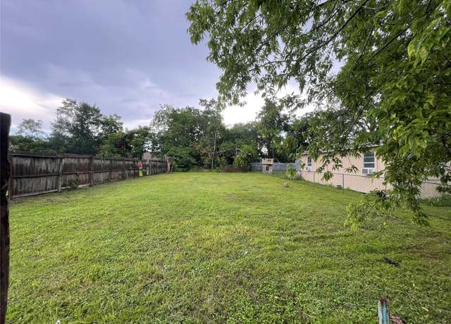 Property at 207 Texas St, Tomball, TX 77375