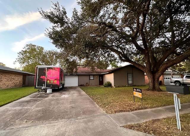 Property at 2215 Gontier Dr, Bay City, TX 77414, 3 beds, 2 baths