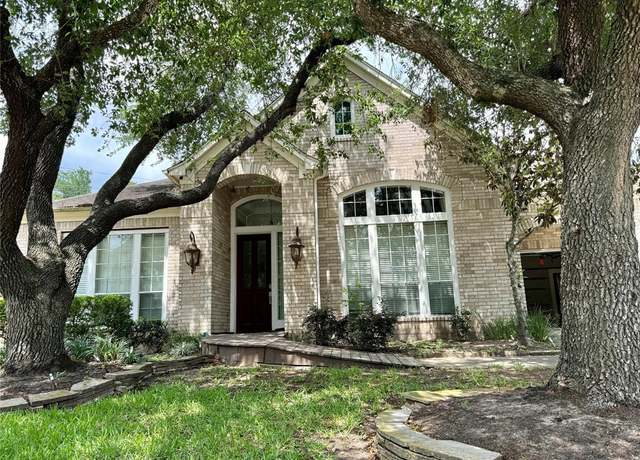 Property at 7503 Northwoods Dr, Sugar Land, TX 77479, 4 beds, 3.5 baths
