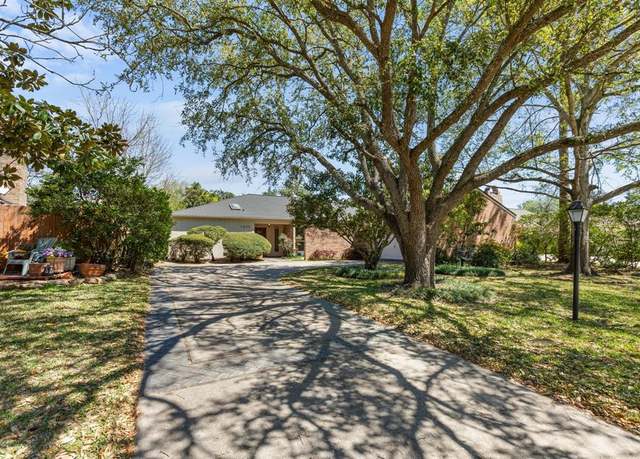 Property at 1035 Honey Hill Dr, Houston, TX 77077, 4 beds, 2.5 baths