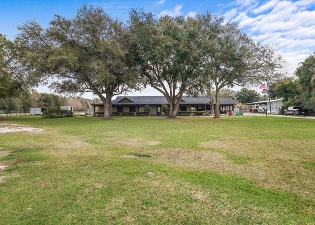 Property at 2120 Fm 1406 Rd, Winnie, TX 77665, 4 beds, 4.5 baths