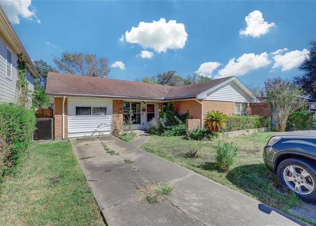 Property at 2630 Tidewater Dr, Houston, TX 77045, 3 beds, 2 baths