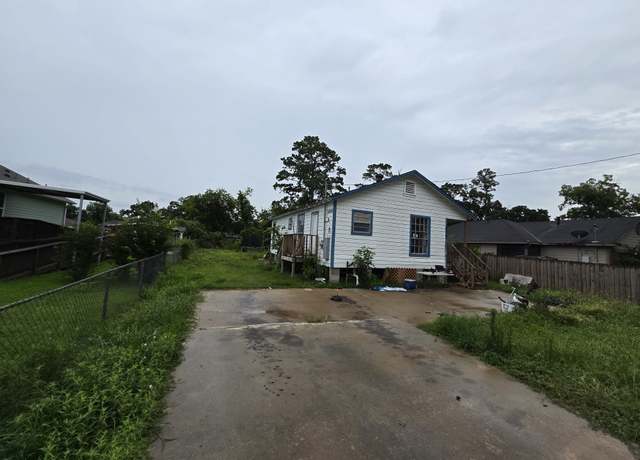 Property at 8312 Lanewood Dr, Houston, TX 77016, 3 beds, 1 bath