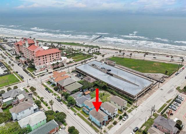 Property at 1902 22nd St, Galveston, TX 77550, 3 beds, 2 baths