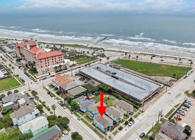 Property at 1902 22nd St, Galveston, TX 77550, 3 beds, 2 baths