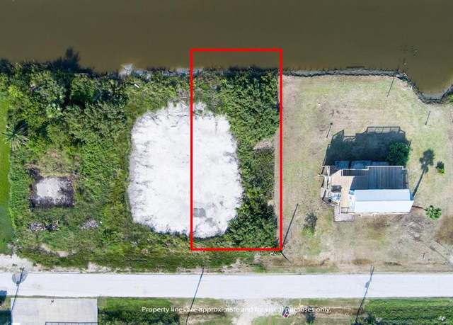 Property at 1088 Mabry St, Gilchrist, TX 77617