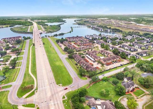 Property at 18800 Egret Bay Blvd #1505, Webster, TX 77058, 2 beds, 2 baths