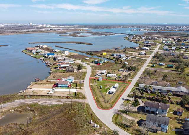 Property at 4726 Swan St, Hitchcock, TX 77563