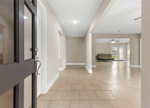 Property at 3122 Brookdale Dr, Kingwood, TX 77339, 4 beds, 2 baths