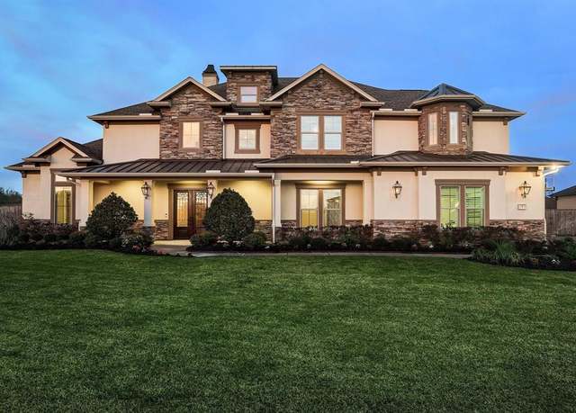 Property at 1 Dominion Ct, Friendswood, TX 77546, 4 beds, 3.5 baths