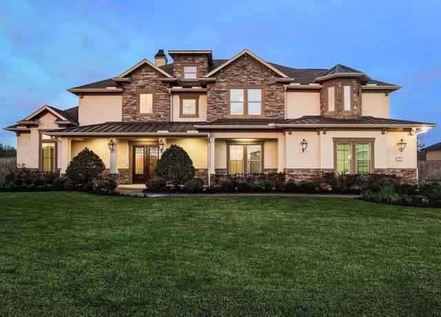 Property at 1 Dominion Ct, Friendswood, TX 77546, 4 beds, 3.5 baths