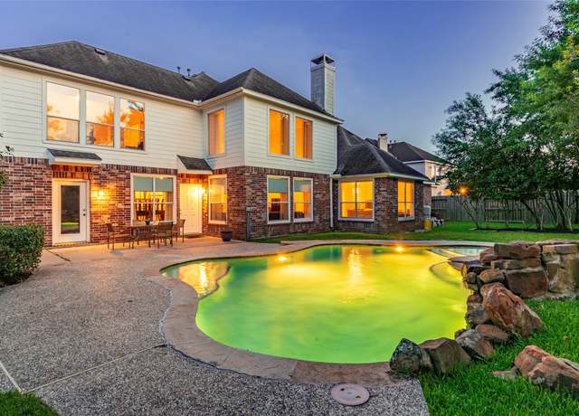 Property at 3003 Park Bend Dr, Friendswood, TX 77546, 4 beds, 3.5 baths