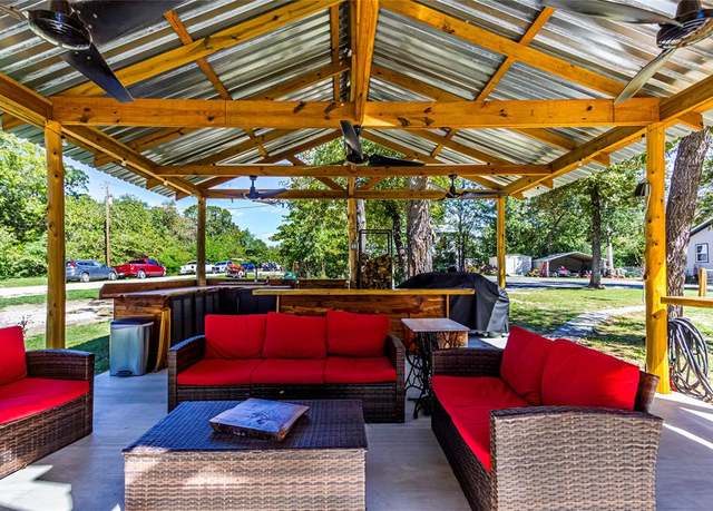 Property at 19768 County Road 377, Marquez, TX 77865, 2 beds, 2 baths