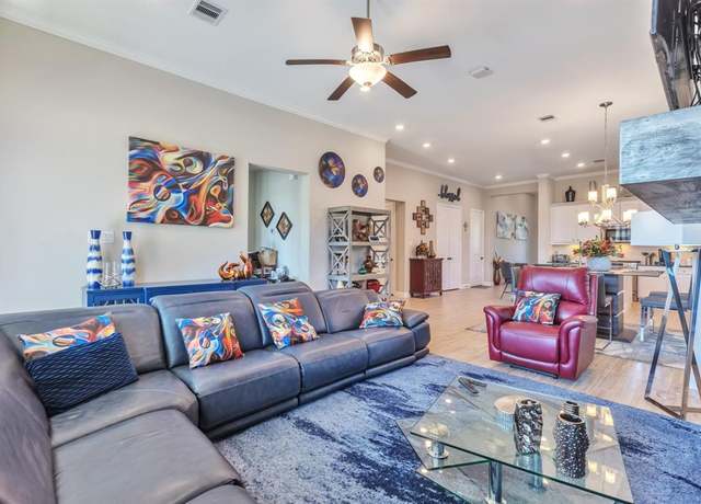 Property at 5142 Andorra Bend Ln, Porter, TX 77365, 3 beds, 2.5 baths