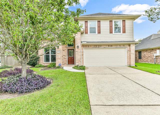 Property at 1207 Lake Shore Dr, Pearland, TX 77581, 3 beds, 2.5 baths