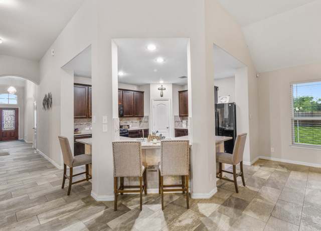 Property at 8507 White Ibis Ct, Baytown, TX 77521, 4 beds, 2 baths