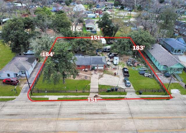 Property at 899 W Little York Rd, Houston, TX 77091, 3 beds, 2 baths