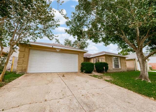 Property at 1122 Woodbridge Ave Ave, Pearland, TX 77584, 3 beds, 2 baths