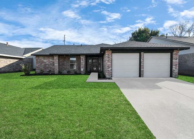Property at 8906 Enchanted Forest Dr, Houston, TX 77088, 3 beds, 2 baths