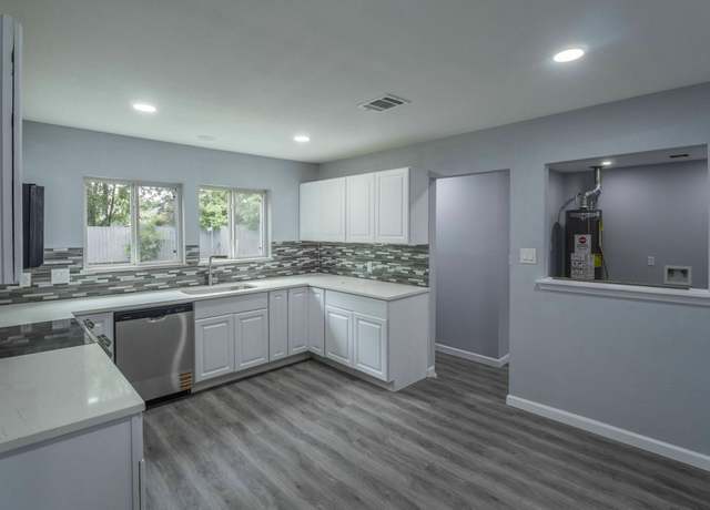 Property at 4118 Groton Dr, Houston, TX 77047, 3 beds, 2 baths