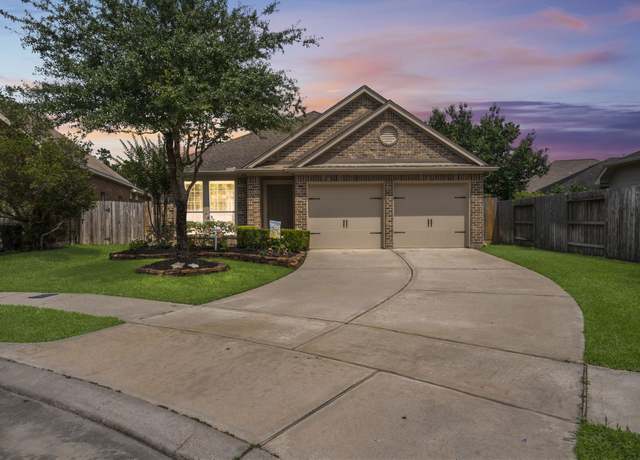 Property at 31870 Forest Park Trl, Conroe, TX 77385, 4 beds, 2 baths