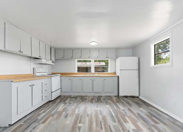Property at 1714 Massey Tompkins Rd, Baytown, TX 77521, 3 beds, 1.5 baths