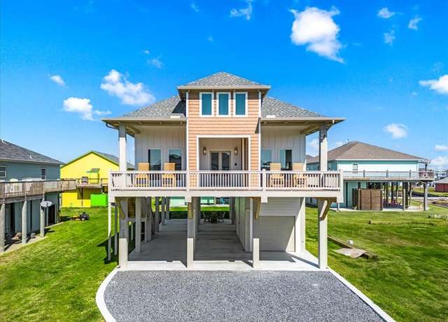 Property at 950 Sue Dr, Crystal Beach, TX 77650, 3 beds, 3.5 baths