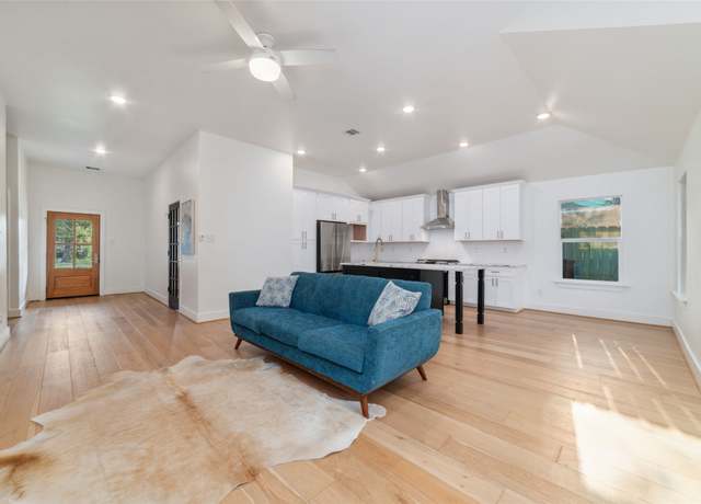 Property at 317 Kelley St, Houston, TX 77009, 3 beds, 2 baths
