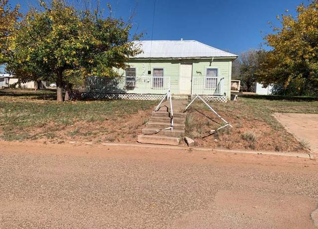 Property at 323 W 6th St, Spur, TX 79370, 2 beds, 1 bath