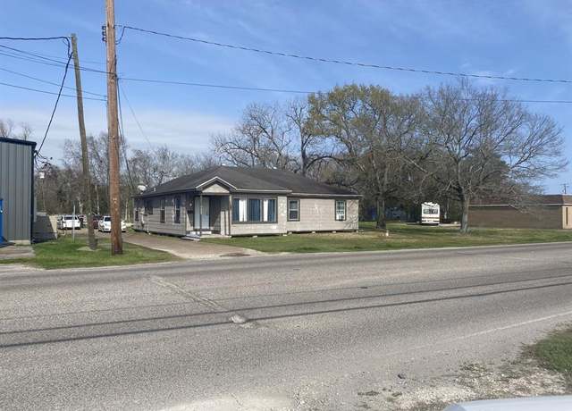 Property at 3600 Main Ave, Groves, TX 77619, 3 beds, 2 baths