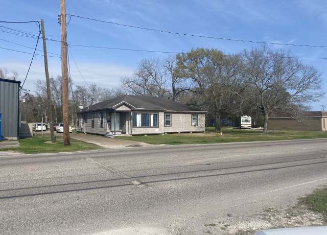 Property at 3600 Main Ave, Groves, TX 77619, 3 beds, 2 baths