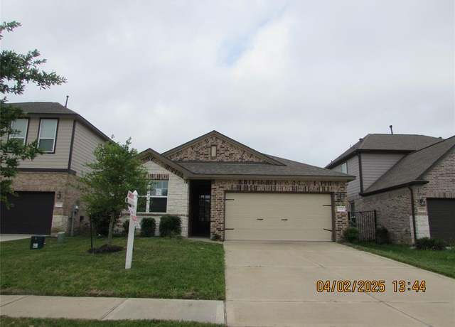 Property at 2131 Islawild Way, Texas City, TX 77568, 4 beds, 3 baths