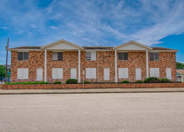 Property at 711 7th St, Galveston, TX 77550, 2 beds, 1 bath