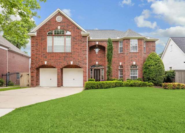 Property at 4502 Beech St, Bellaire, TX 77401, 4 beds, 3.5 baths
