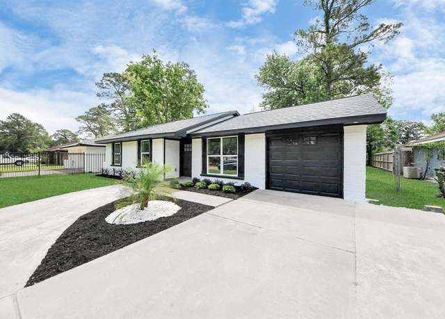 Property at 7622 Parker Rd, Houston, TX 77016, 4 beds, 2 baths