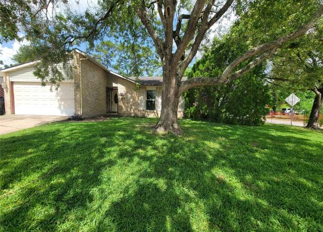 Property at 6335 Hollow Pines Dr, Houston, TX 77049, 3 beds, 2 baths