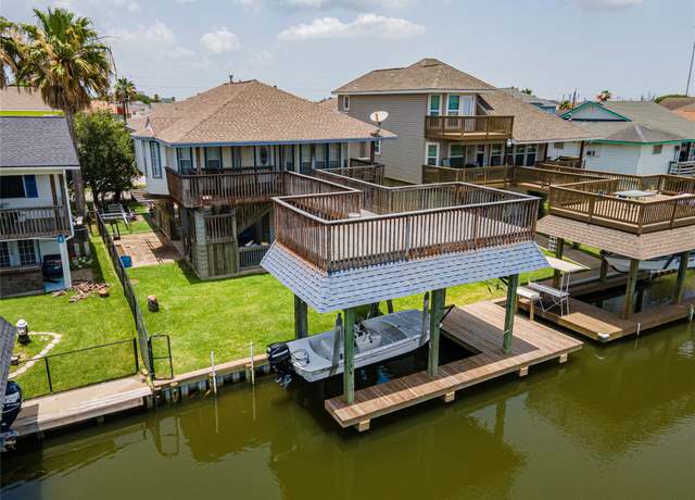Property at 514 Pompano St, Bayou Vista, TX 77563, 2 beds, 2.5 baths