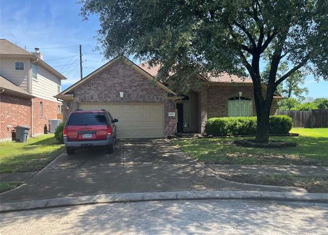 Property at 10406 Friars Hill Ln, Houston, TX 77070, 3 beds, 2 baths