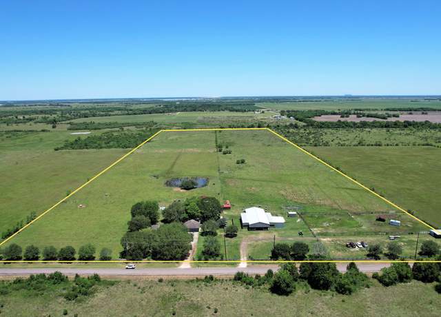 Property at 611 County Road 18, Damon, TX 77430, 3 beds, 3 baths