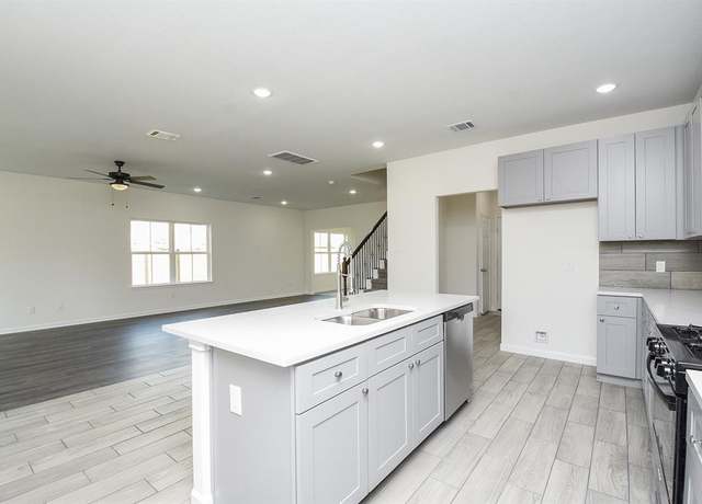 Property at 2803 Pine Estate Ln, Houston, TX 77014, 4 beds, 2.5 baths