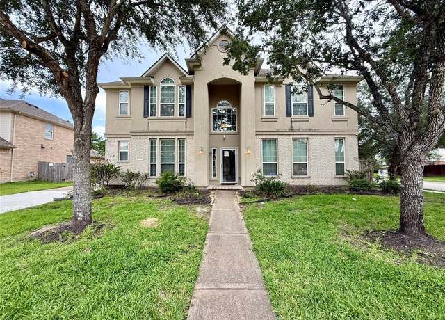 Property at 12501 Pepper Creek Ln, Pearland, TX 77584, 5 beds, 3.5 baths